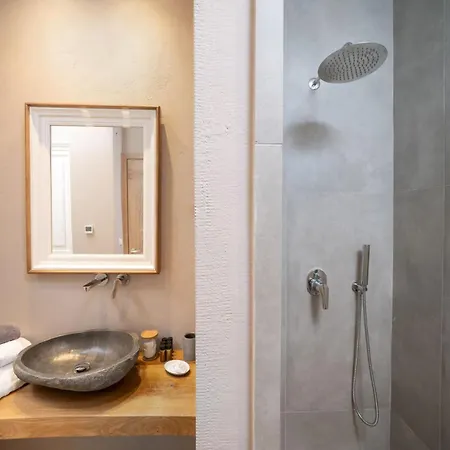 Hotell Hotel Kinira